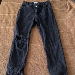 Woman’sDistressed Black dad Jeans-Abercrombie
